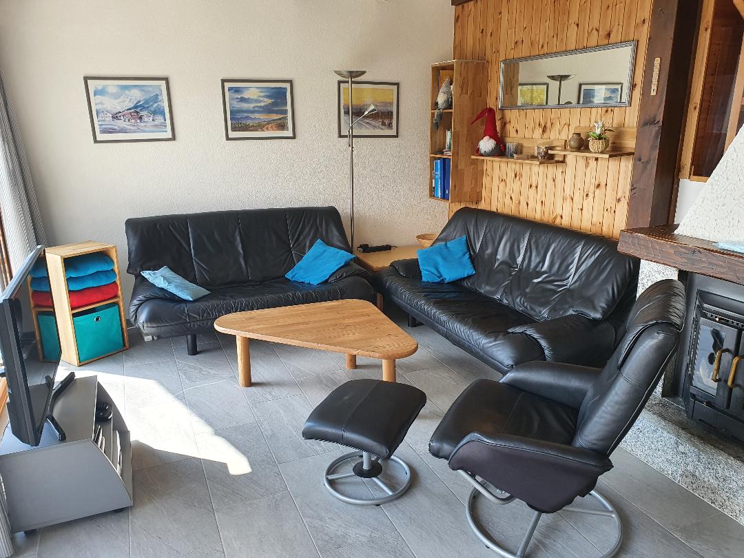 Chalet, WZ mit neuem Couchtisch