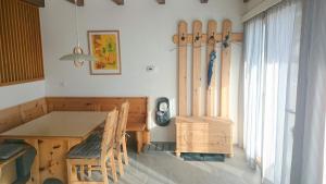 Essecke + Garderobe